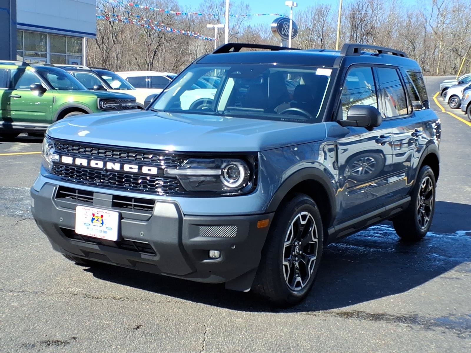 Certified 2025 Ford Bronco Sport Outer Banks w/ Outer Banks Tech Package+ AWD/4WD image 4