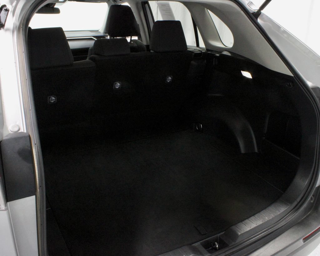 Used 2025 Toyota RAV4 LE AWD/4WD image 13