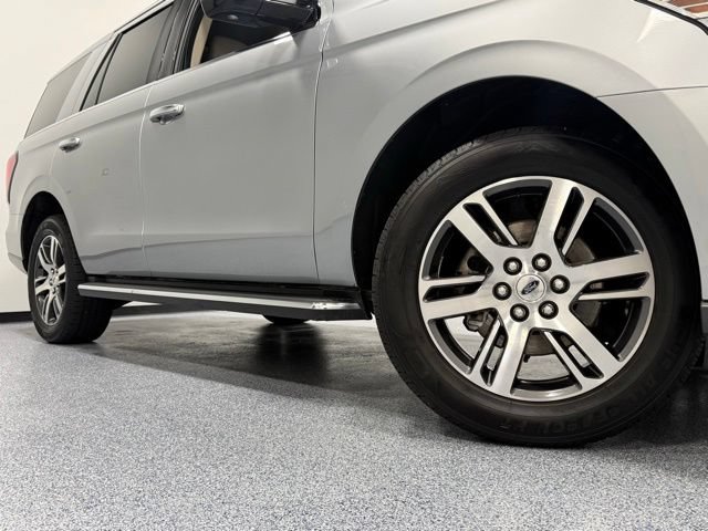 Certified 2023 Ford Expedition Limited AWD/4WD image 3