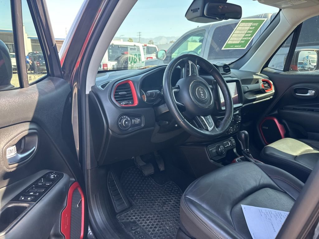 Used 2021 Jeep Renegade Trailhawk w/ Sun & Sound Group image 5