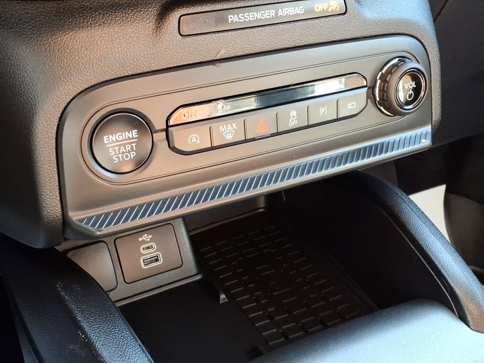 Certified 2025 Ford Bronco Sport Outer Banks w/ Outer Banks Tech Package+ AWD/4WD image 20