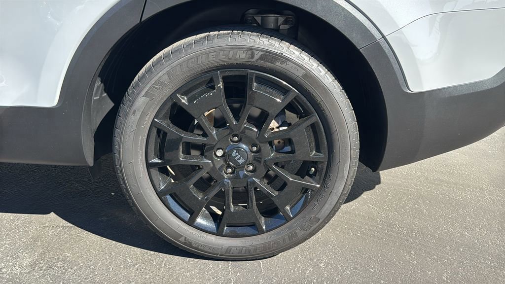 Used 2021 Kia Telluride EX w/ EX Premium Package image 8