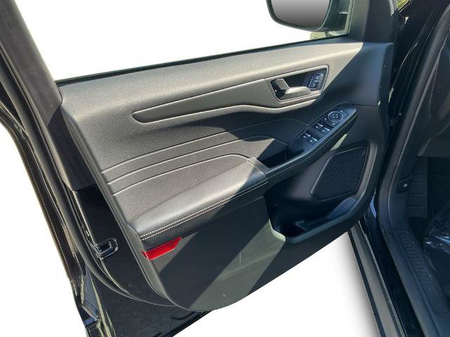 Certified 2023 Ford Escape Active AWD/4WD image 22