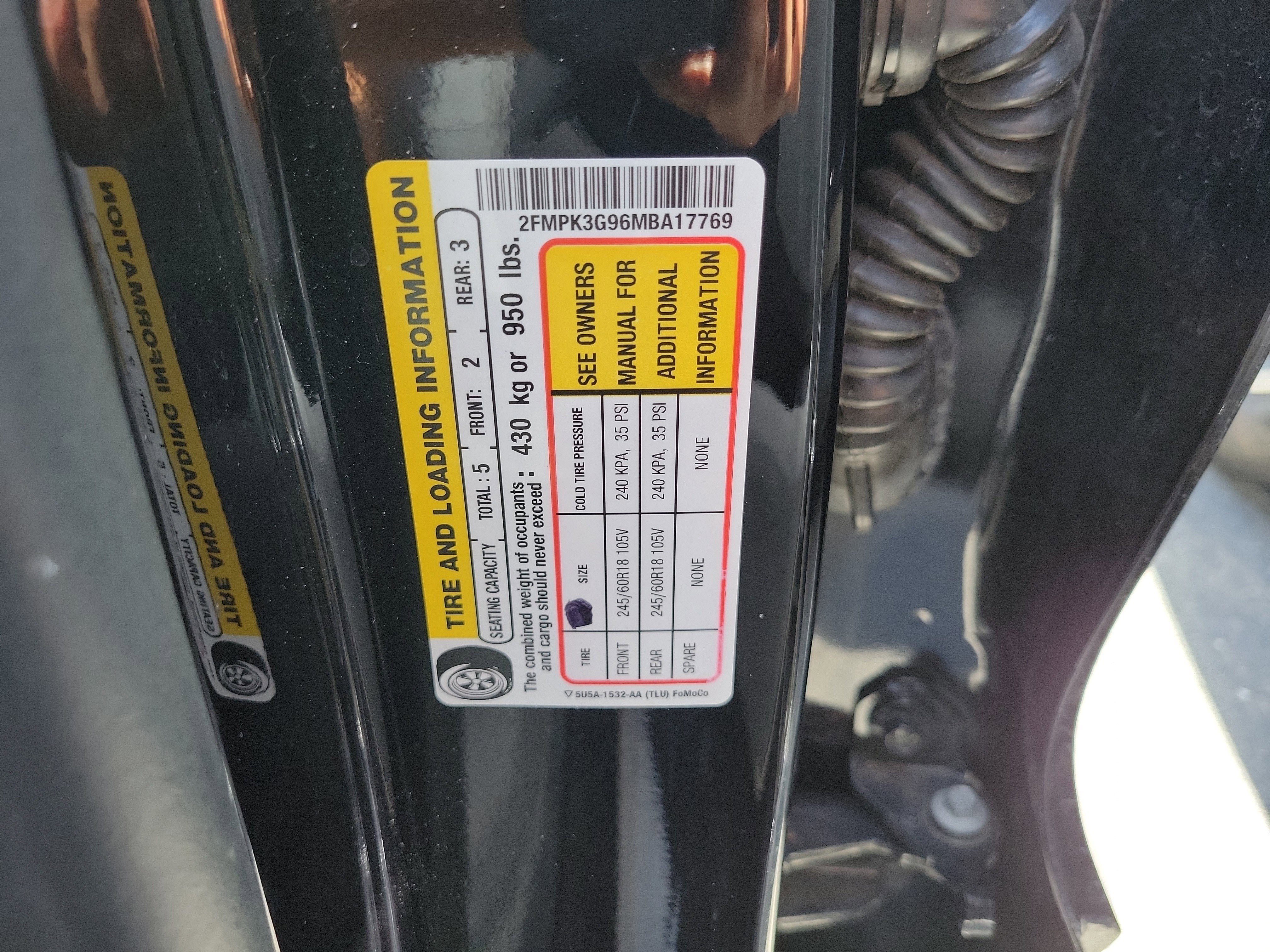 Certified 2021 Ford Edge SE FWD image 30