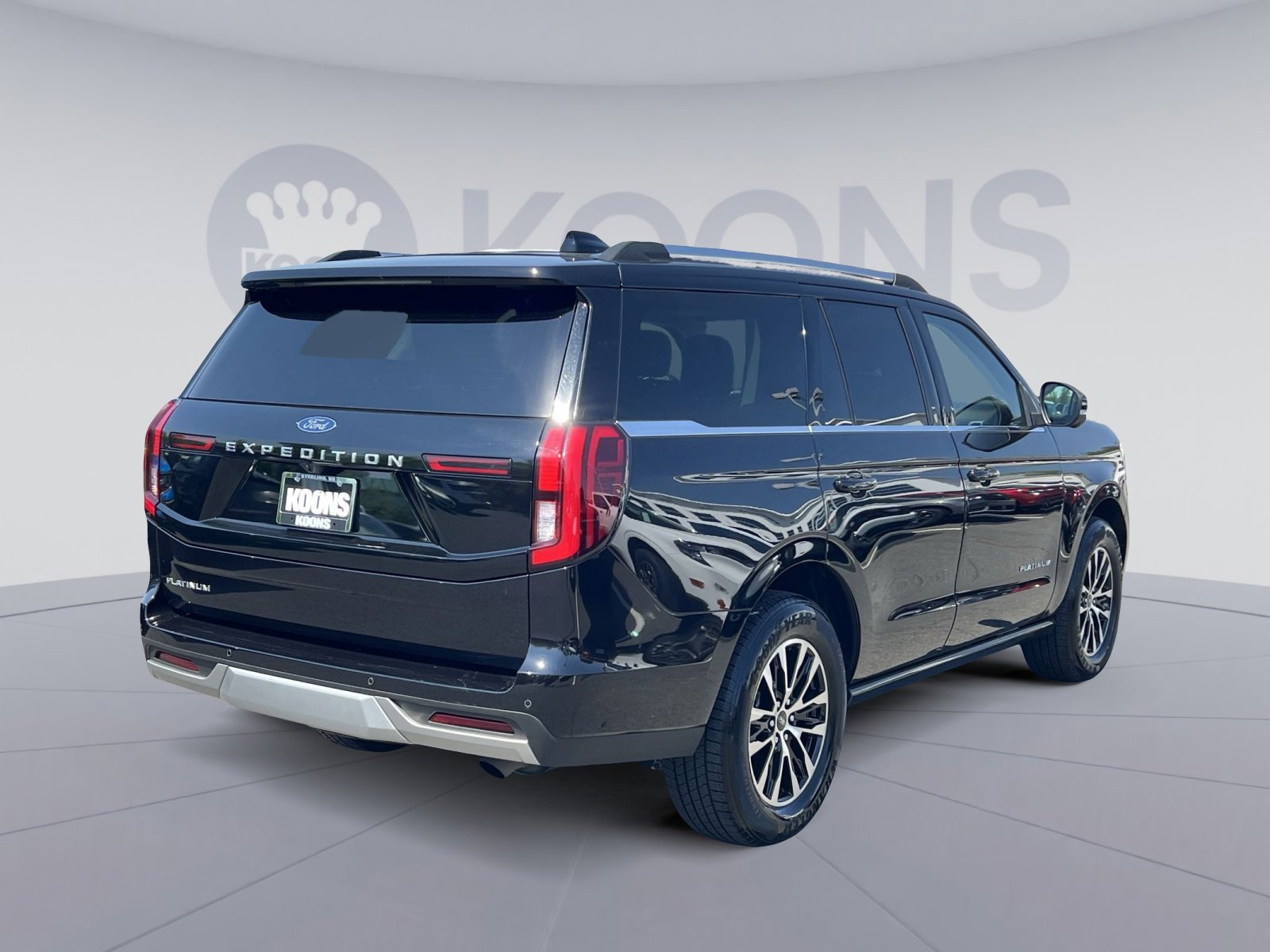 Certified 2025 Ford Expedition Platinum AWD/4WD image 9