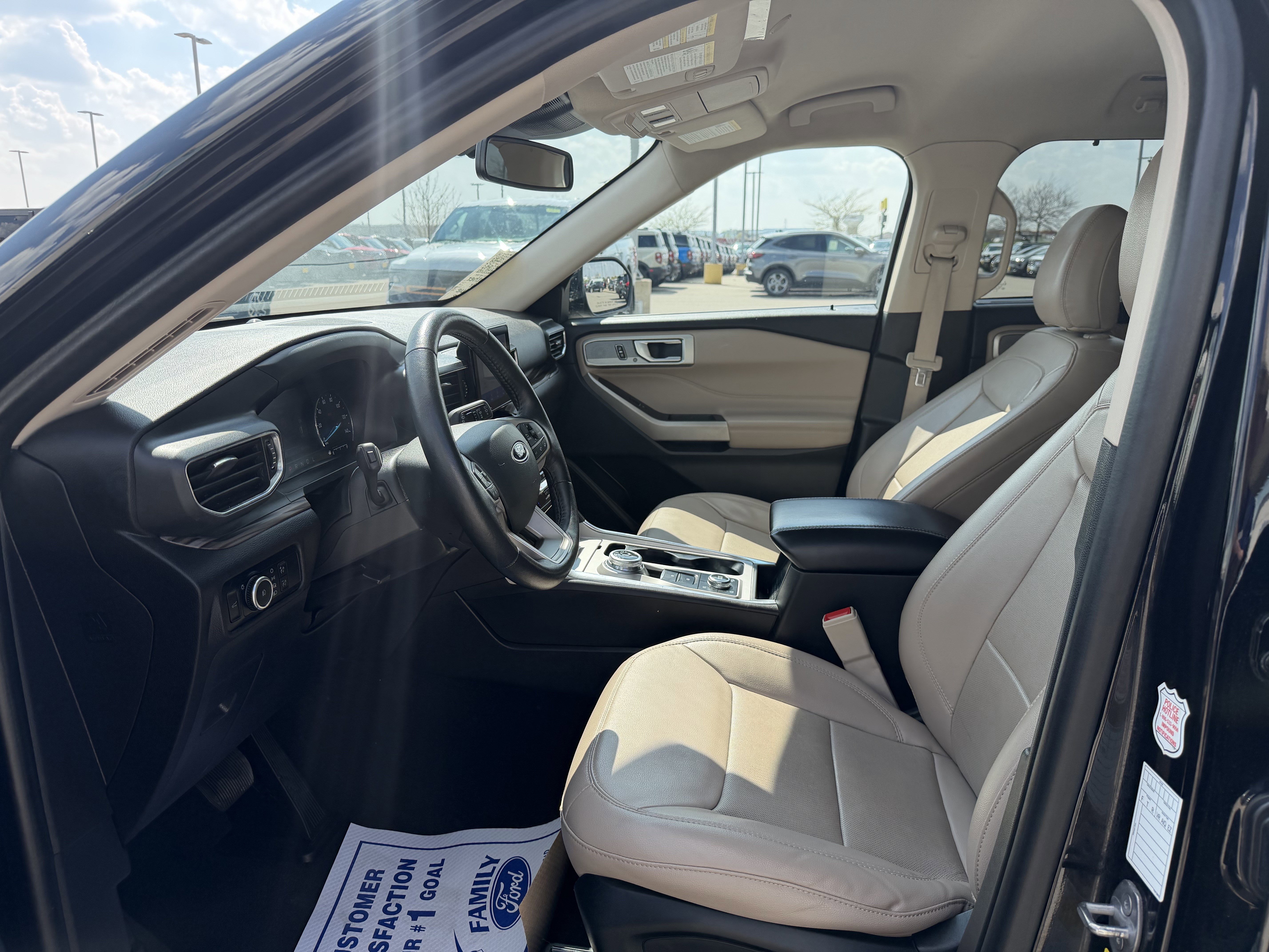 Certified 2023 Ford Explorer Limited AWD/4WD image 18