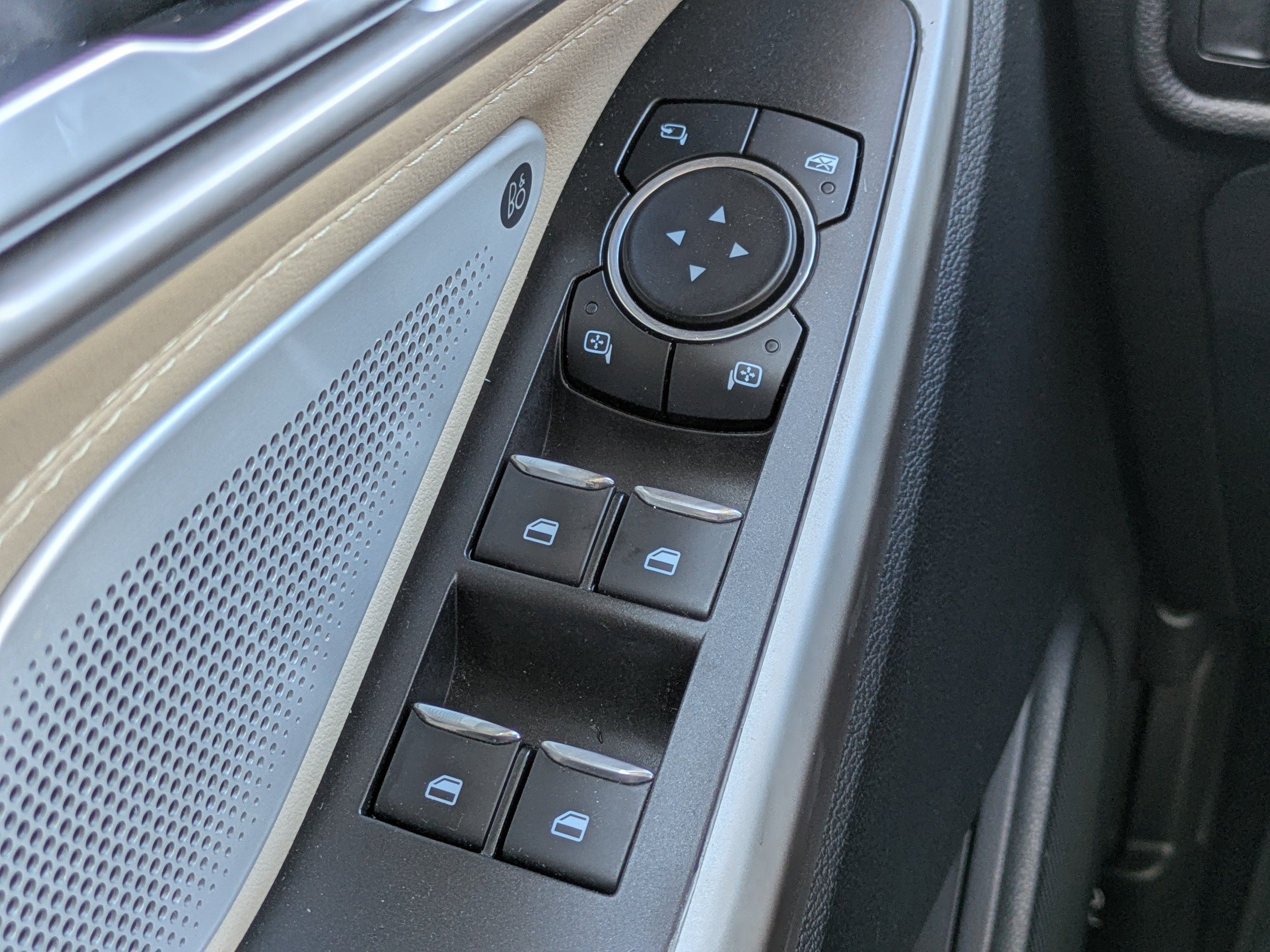 Certified 2023 Ford Explorer Limited w/ Limited Technology Package AWD/4WD image 22