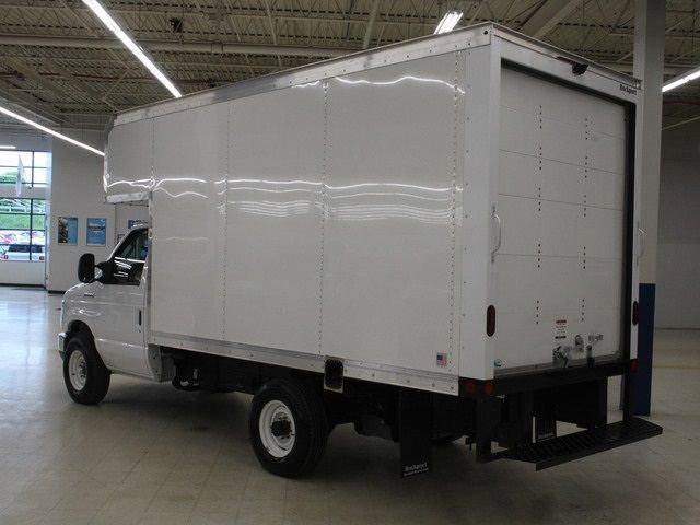 Certified 2024 Ford E-350 and Econoline 350 Super Duty w/ Power Windows & Locks Group image 3