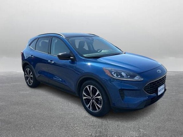 Certified 2022 Ford Escape SE w/ SE Sport Appearance Package FWD image 5