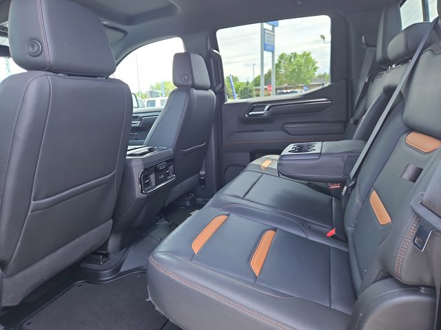 Used 2022 GMC Sierra 1500 AT4 w/ AT4 Premium Package AWD/4WD image 9