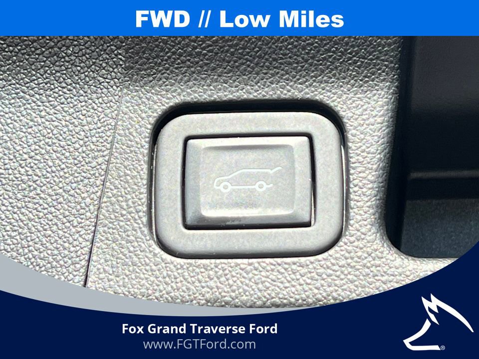 Used 2023 GMC Acadia SLT image 39