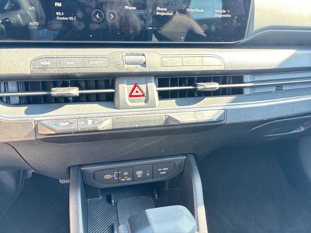 Used 2025 Kia K4 EX image 14