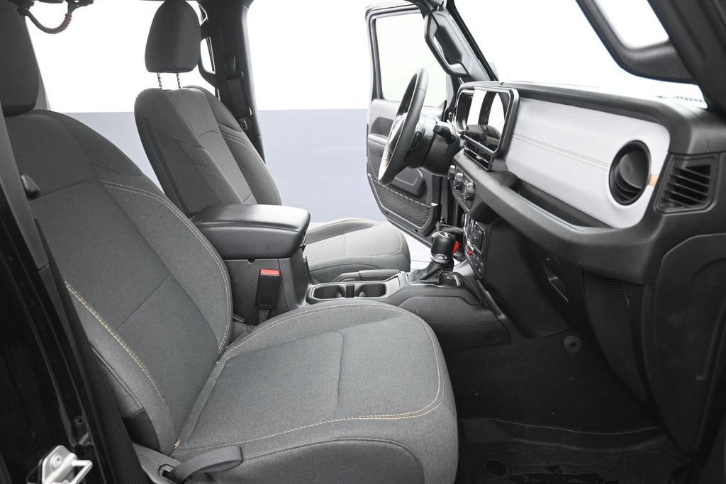 Used 2024 Jeep Wrangler Unlimited Sport AWD/4WD image 16