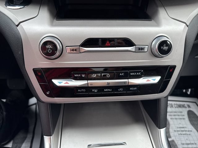 Certified 2024 Ford Explorer XLT w/ Equipment Group 202A AWD/4WD image 24