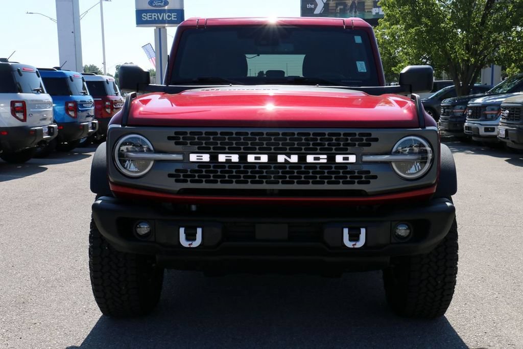 Certified 2025 Ford Bronco Badlands w/ Sasquatch Package AWD/4WD image 4
