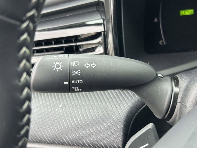 Used 2025 Toyota Camry SE w/ Convenience Package image 22