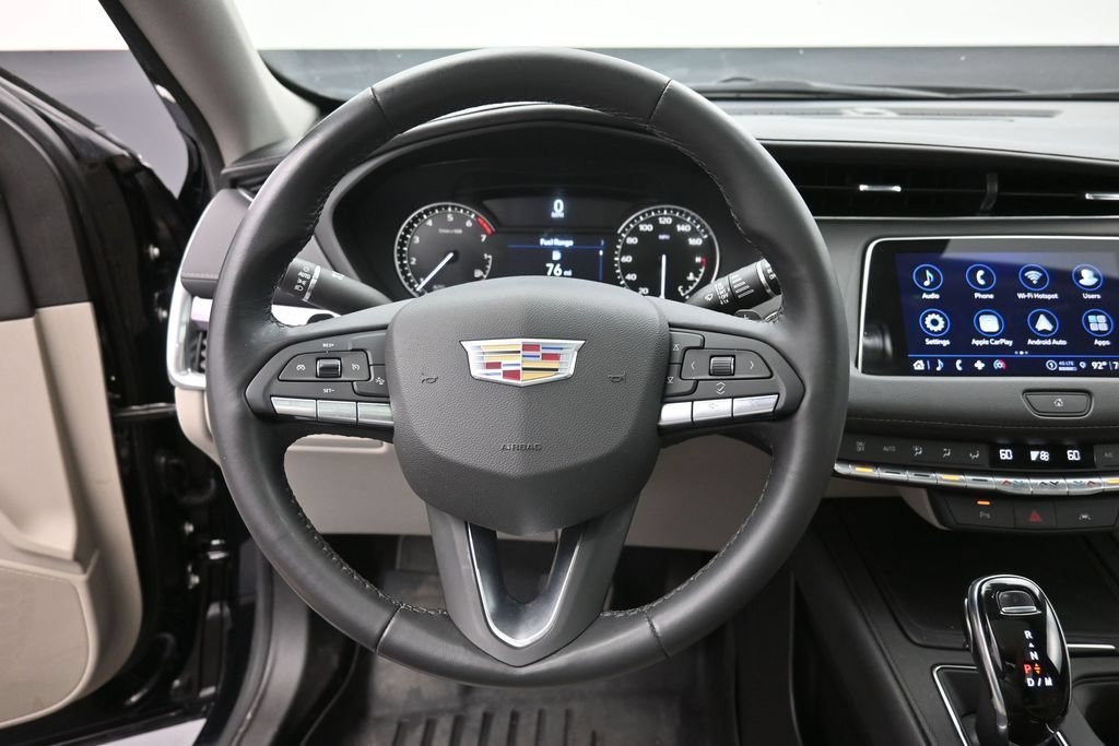 Used 2023 Cadillac XT4 Luxury w/ Driver Awareness Package FWD image 7