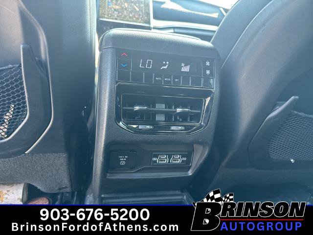 Used 2023 Jeep Grand Cherokee L Laredo AWD/4WD image 13