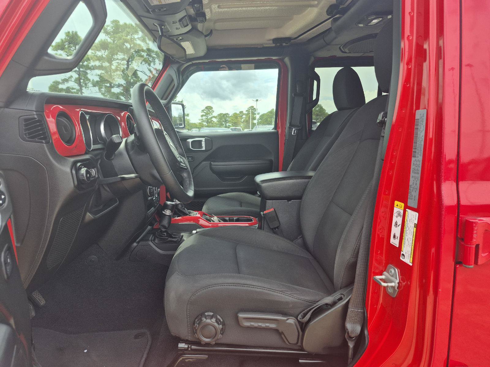 Used 2018 Jeep Wrangler Unlimited Sport S AWD/4WD image 2