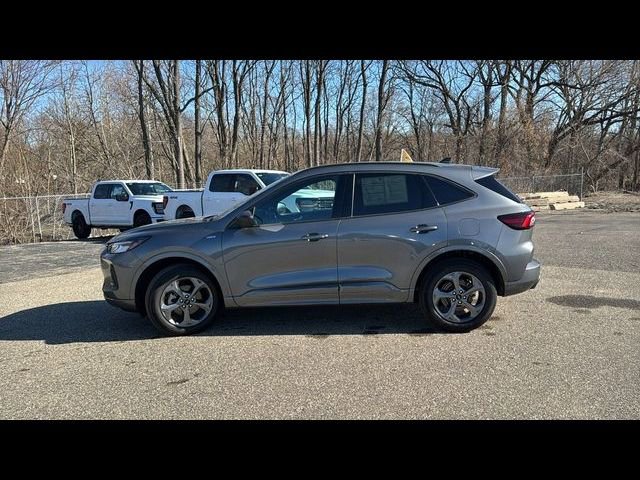 Certified 2024 Ford Escape ST-Line w/ Tech Pack #1 AWD/4WD image 6