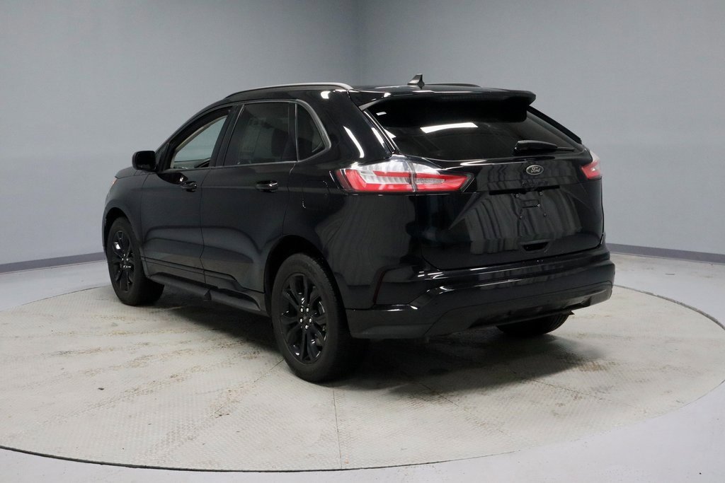 Certified 2022 Ford Edge SE w/ Black Appearance Package image 8