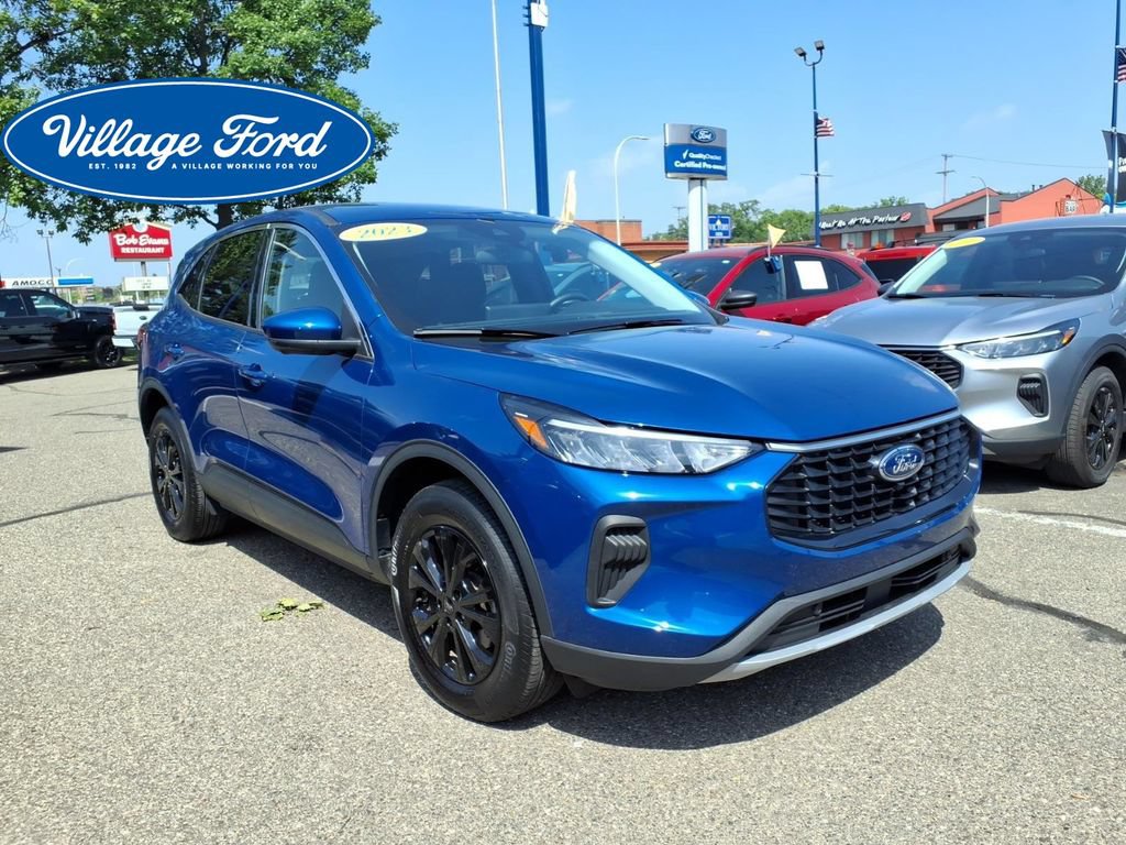 Certified 2023 Ford Escape Active w/ Tech Pack #2 AWD/4WD image 4