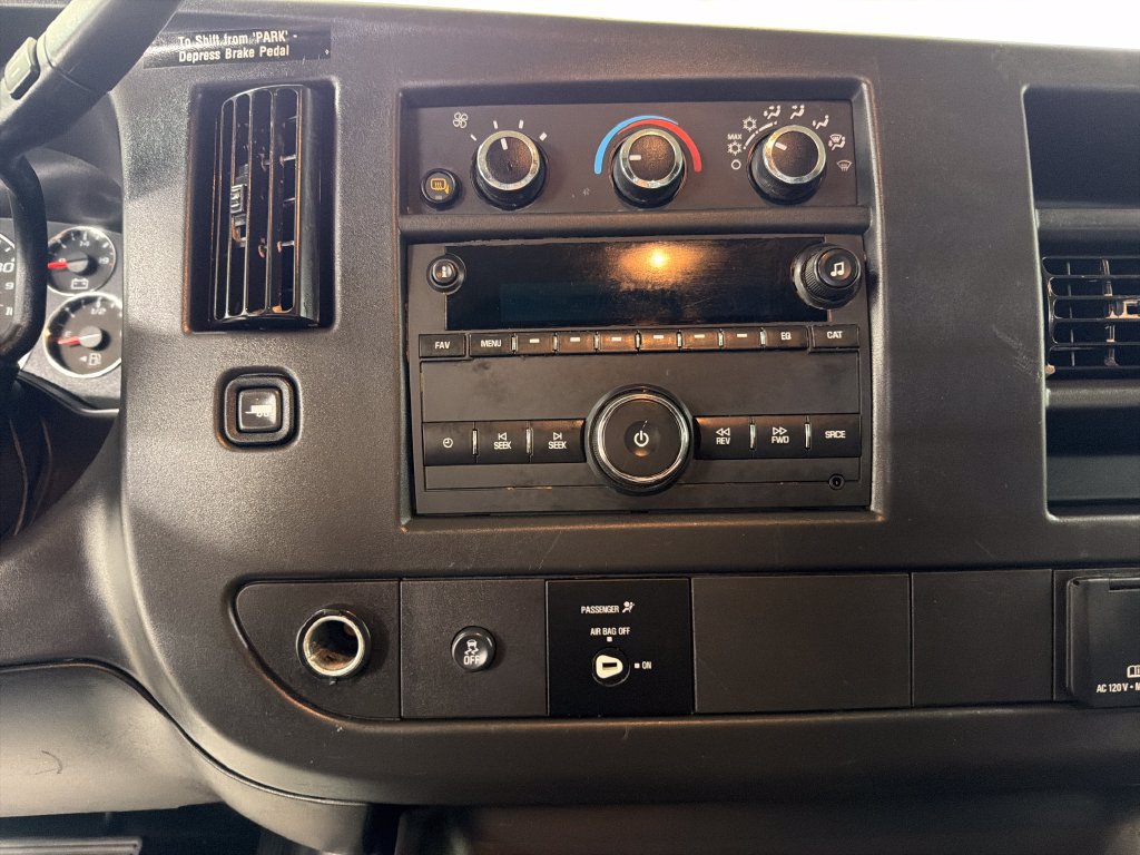 Used 2025 GMC Savana 2500 w/ Driver Convenience Package RWD image 22