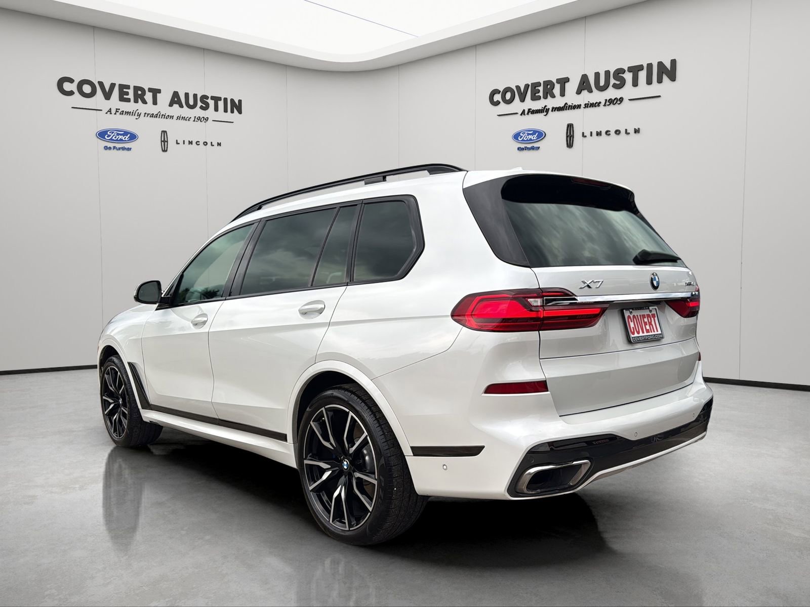 Used 2019 BMW X7 xDrive40i w/ Dynamic Handling Package AWD/4WD image 3