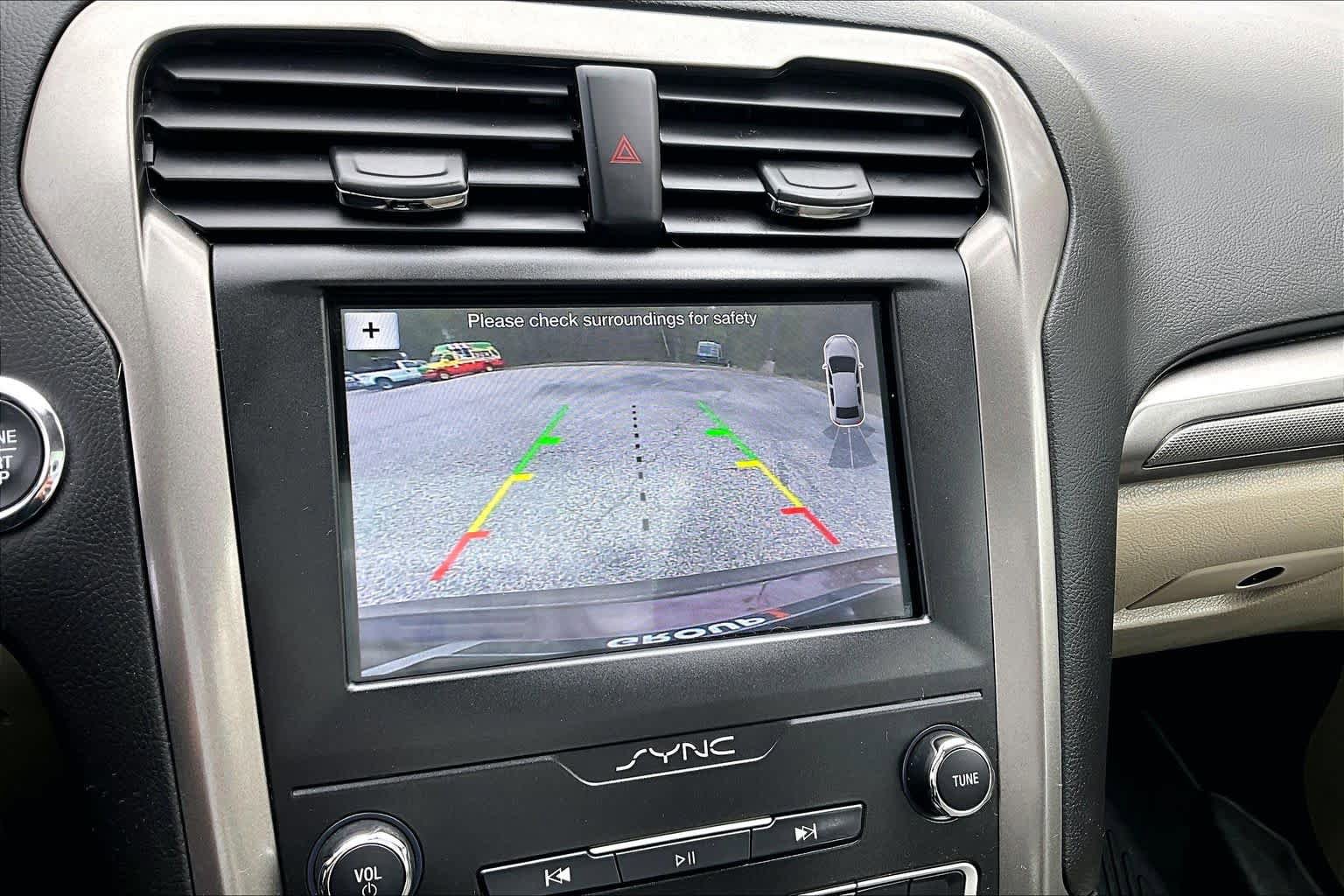 Certified 2019 Ford Fusion SE AWD/4WD image 28