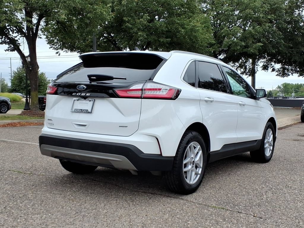 Certified 2024 Ford Edge SEL w/ Convenience Package AWD/4WD image 5