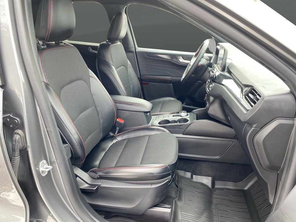 Certified 2025 Ford Escape ST-Line Select image 39