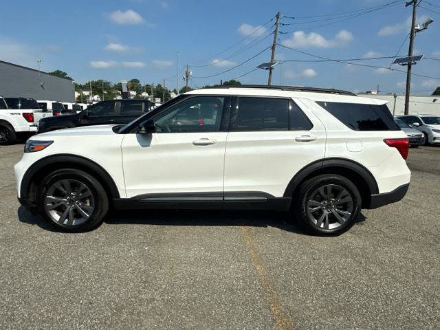 Certified 2023 Ford Explorer XLT w/ Equipment Group 202A AWD/4WD image 4