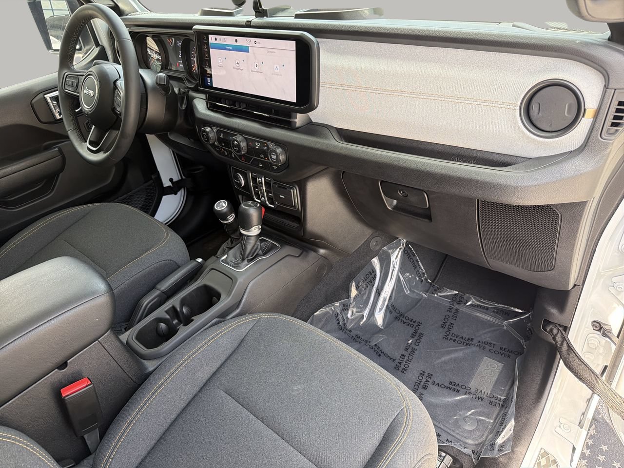 Used 2025 Jeep Gladiator Sport AWD/4WD image 11
