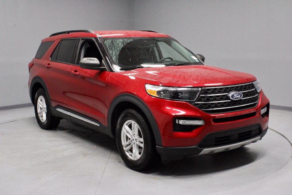 Certified 2023 Ford Explorer XLT w/ Equipment Group 202A