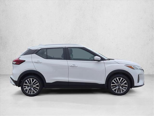 Used 2023 Nissan Kicks SV FWD image 4