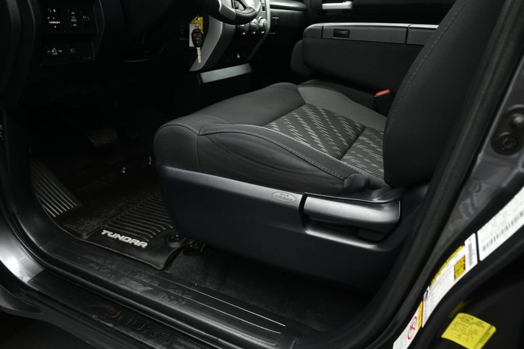 Used 2018 Toyota Tundra SR5 RWD image 11