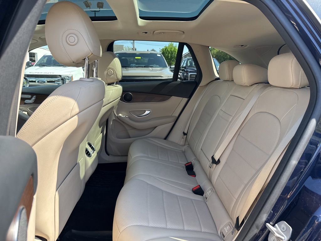 Used 2021 Mercedes-Benz GLC 300 4MATIC image 16