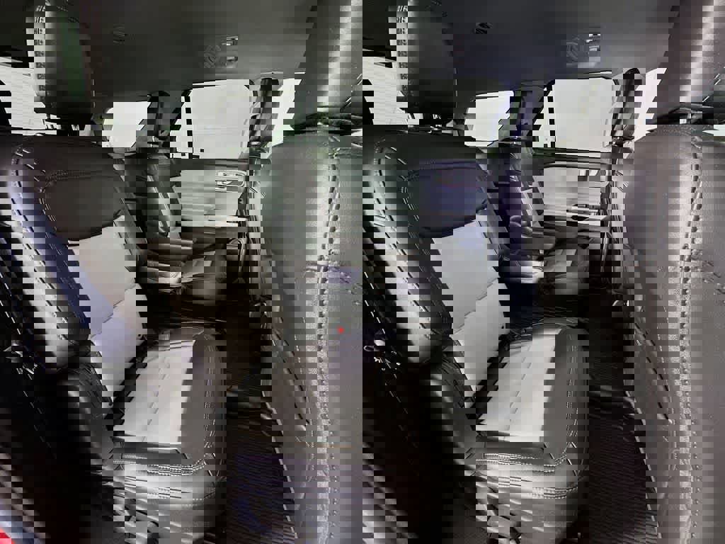 Certified 2023 Ford Explorer XLT w/ Equipment Group 202A image 33