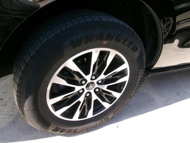 Certified 2025 Ford Expedition Platinum AWD/4WD image 13