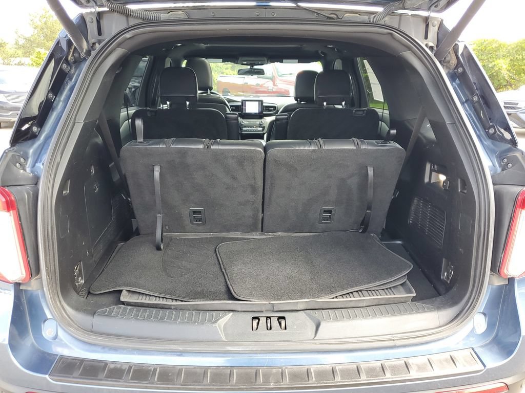 Certified 2020 Ford Explorer XLT w/ Equipment Group 202A AWD/4WD image 8