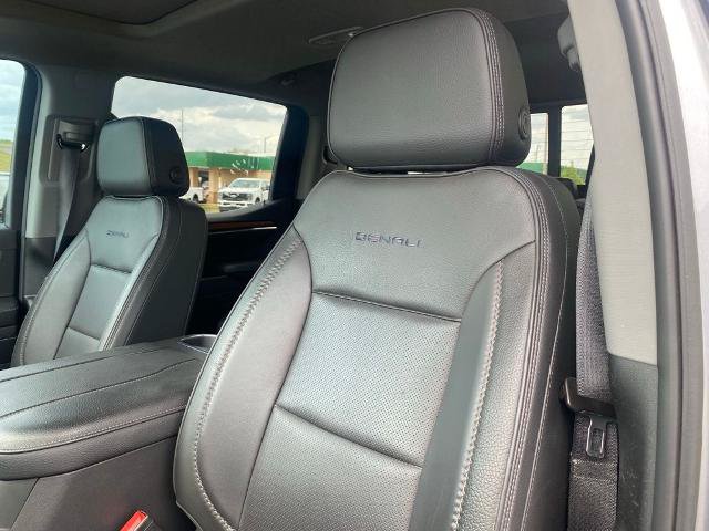 Used 2023 GMC Sierra 1500 Denali w/ Technology Package AWD/4WD image 11