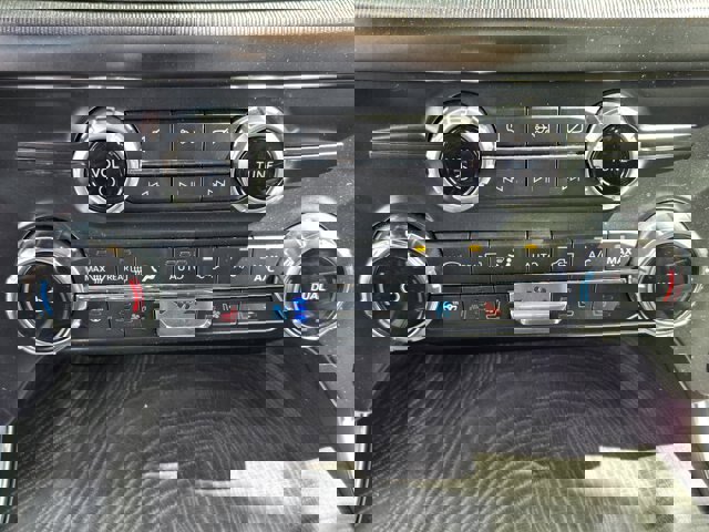 Certified 2022 Ford F150 Platinum w/ Equipment Group 701A High image 17