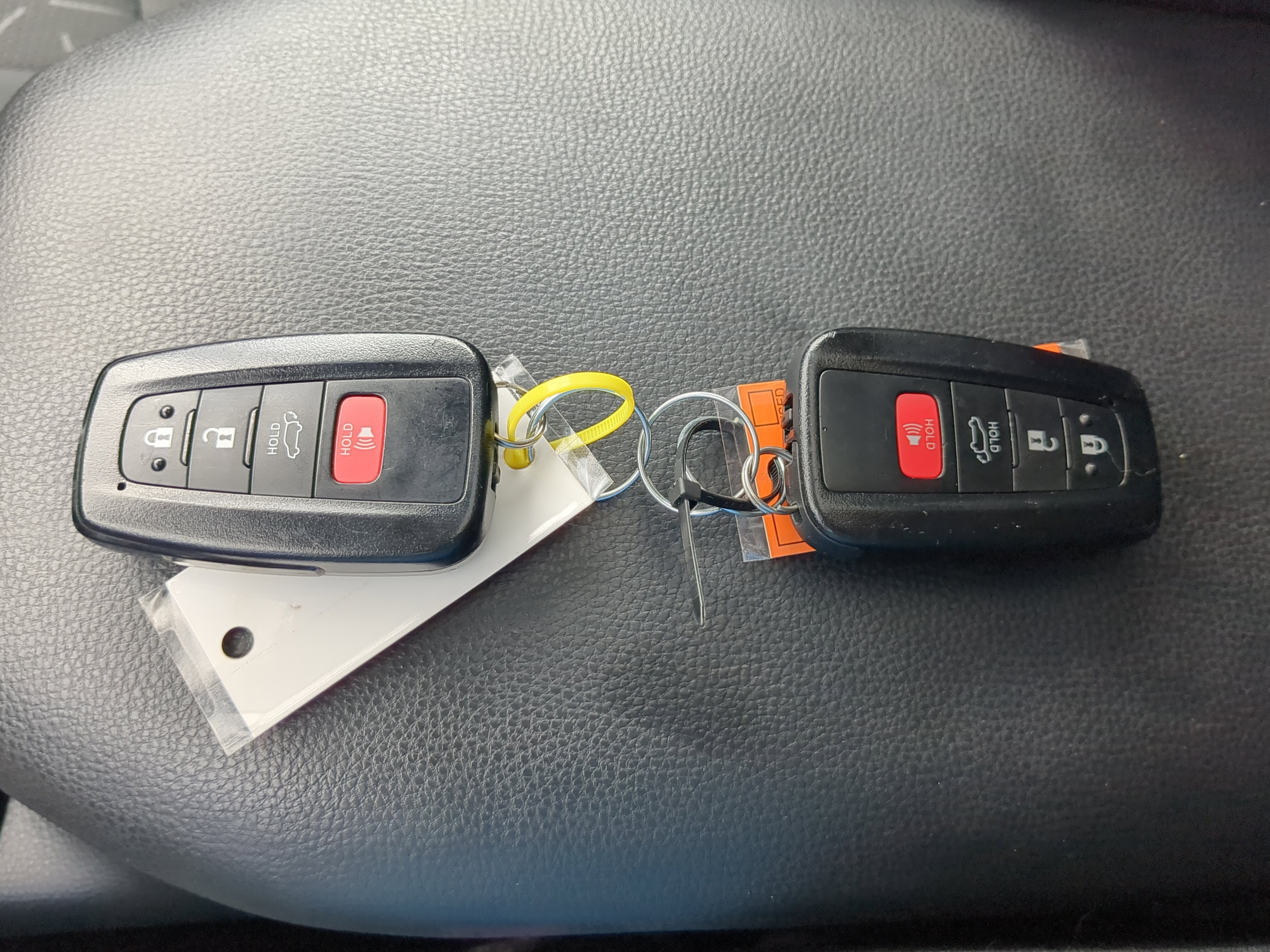 Used 2021 Toyota RAV4 XLE w/ Convenience Package FWD image 26