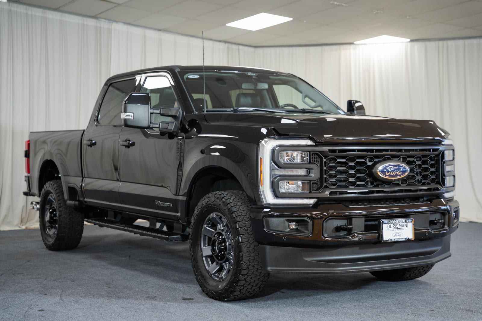 Certified 2024 Ford F250 Lariat w/ Lariat Ultimate Package AWD/4WD image 1