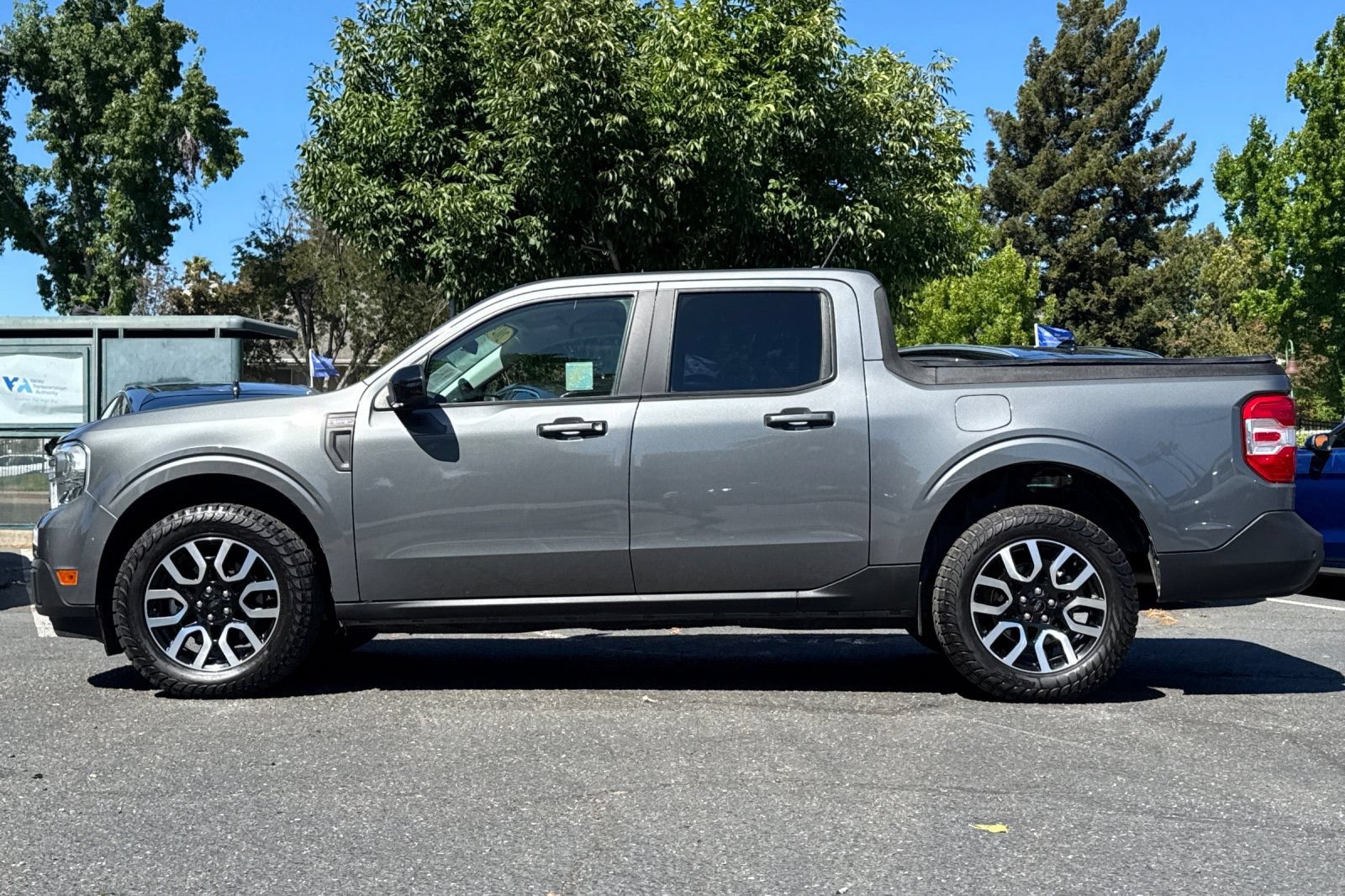 Certified 2024 Ford Maverick Lariat FWD image 8