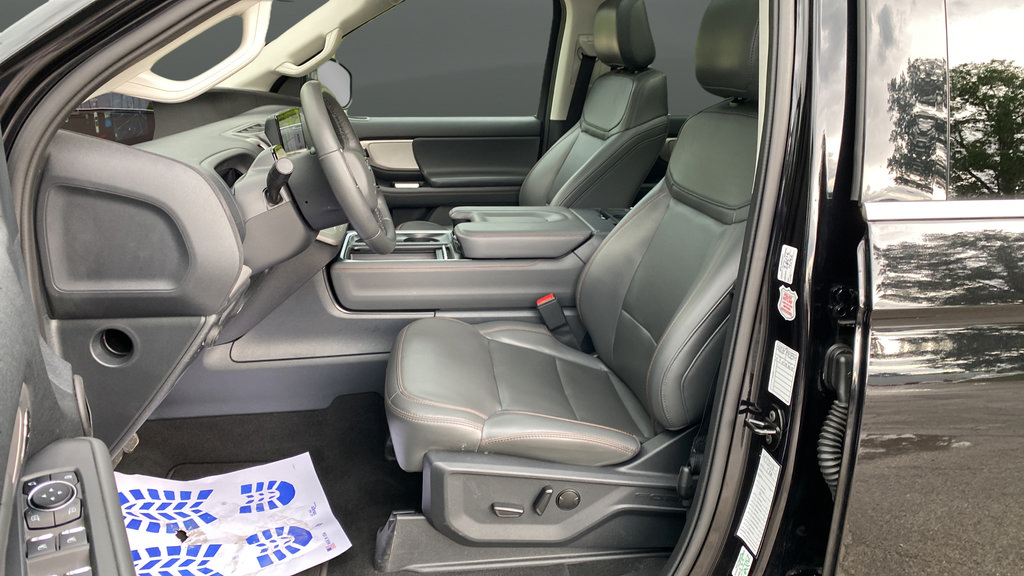 Certified 2025 Ford Expedition Max Active AWD/4WD image 10