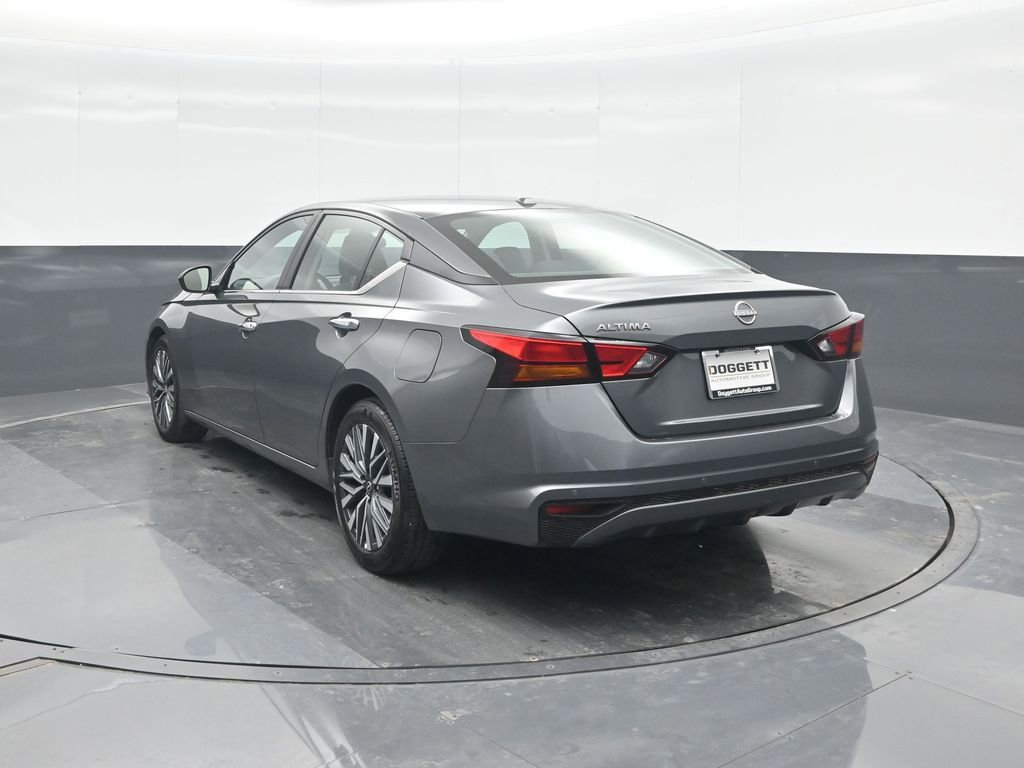 Used 2025 Nissan Altima 2.5 SV FWD image 22