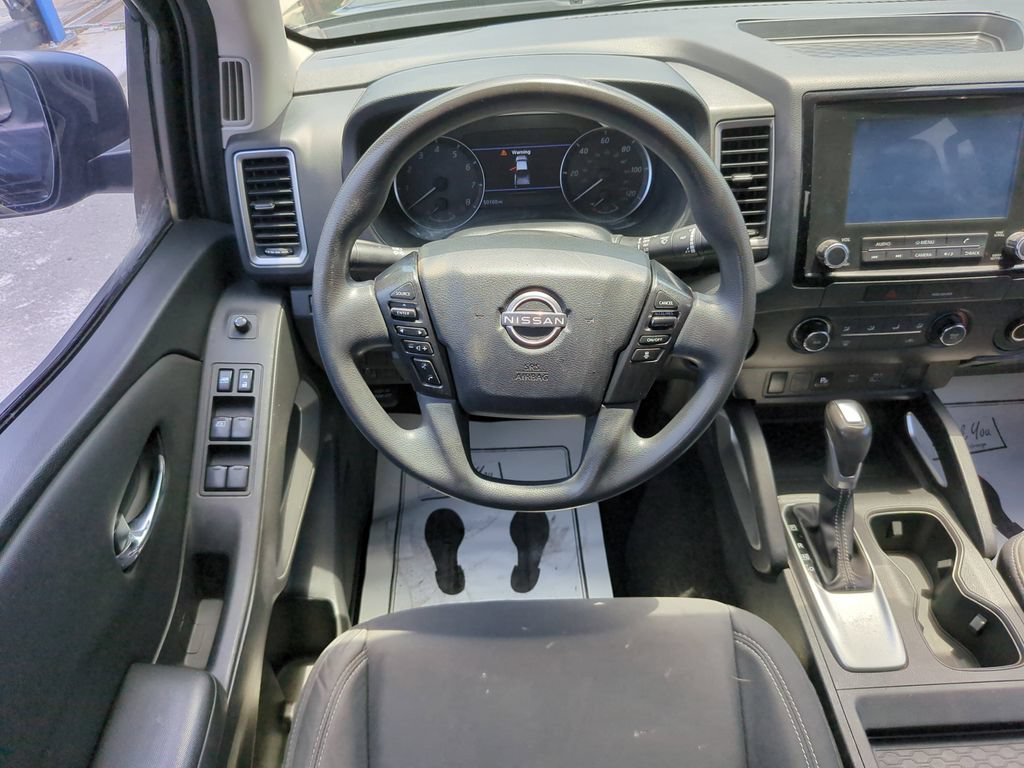 Used 2022 Nissan Frontier SV w/ Technology Package RWD image 16