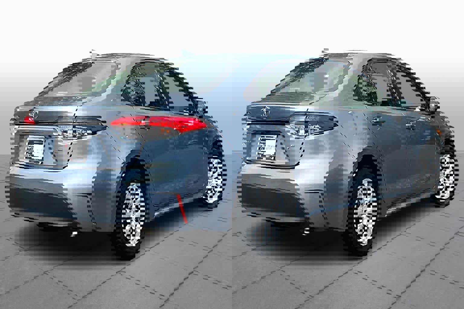 Used 2024 Toyota Corolla LE image 4