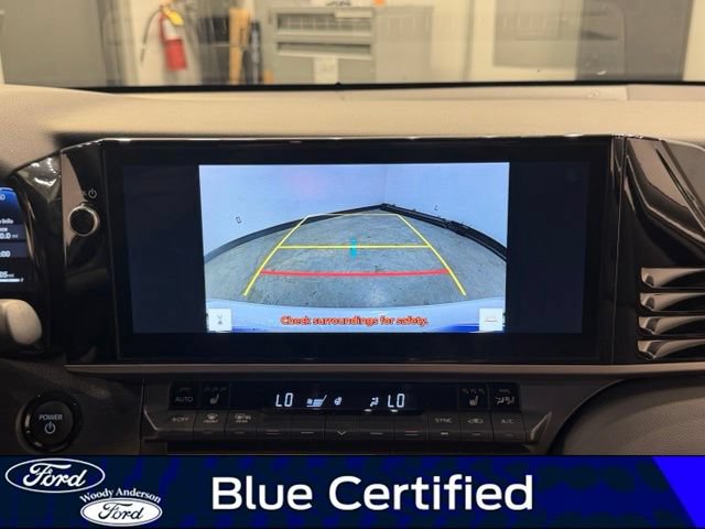 Used 2025 Toyota Camry XSE FWD image 16